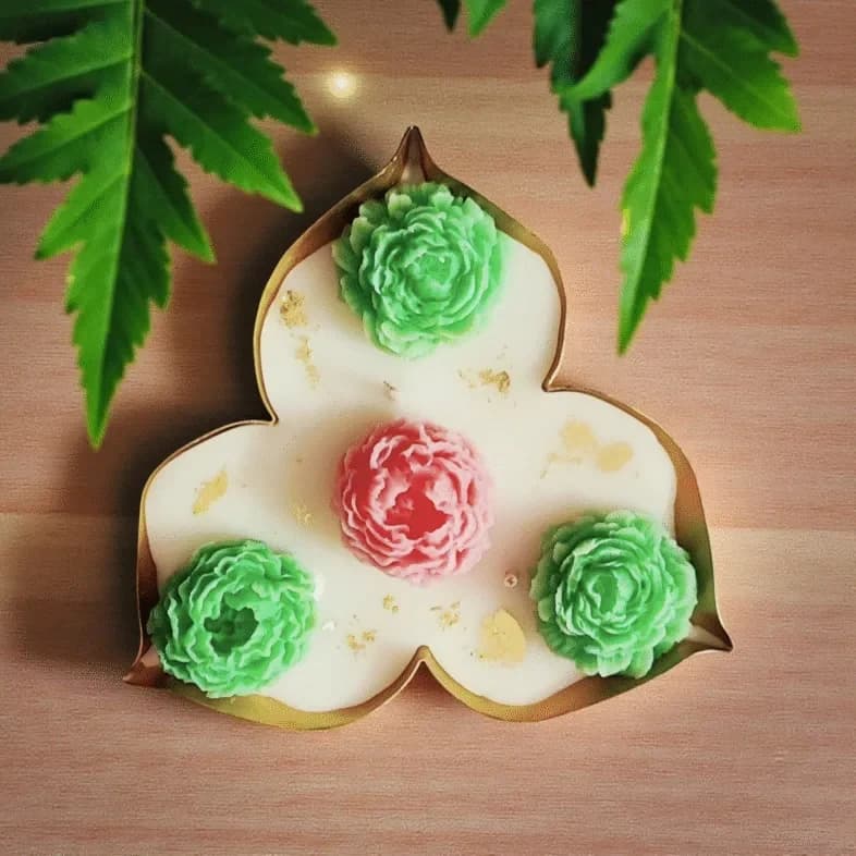 Metal Urli Candle 4.5 inch (Soy Wax) Flower Decorated