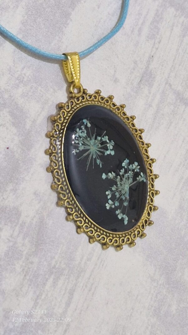 FLOWER PENDENTS (BLACK)