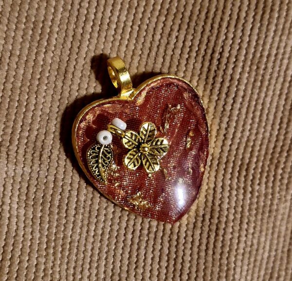 HEART SHAPE PENDENT (MAROON)