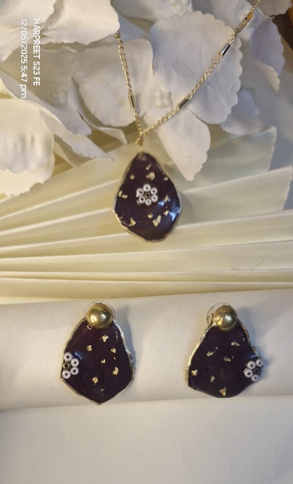 RESIN PENDENT SET